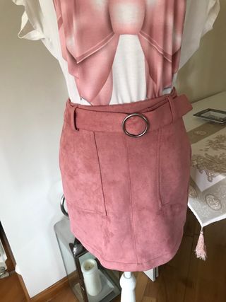 Conjunto falda-camiseta rosa