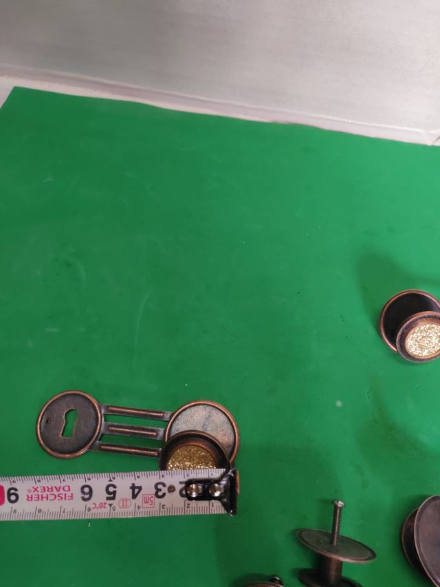  4 Tiradores dorados para cerradura metal. L1