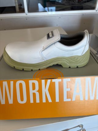 Zapatos seguridad Workteam blancos