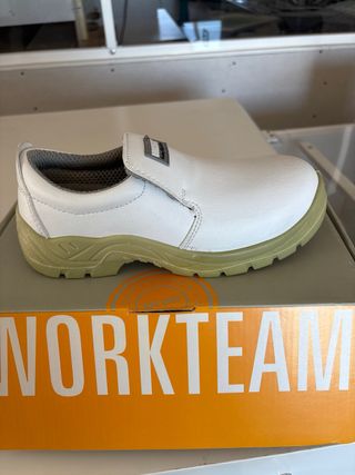 Zapatos seguridad Workteam blancos