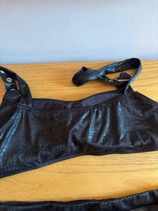 Costume da bagno due pezzi nero in pelle