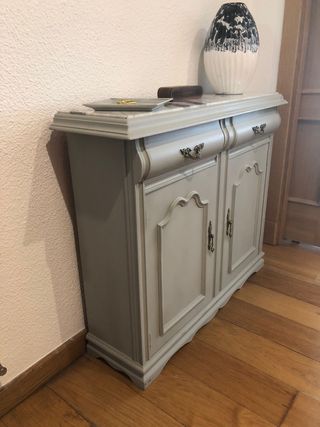 Aparador gris madera antiguo