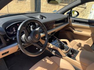 Porsche Cayenne 2024