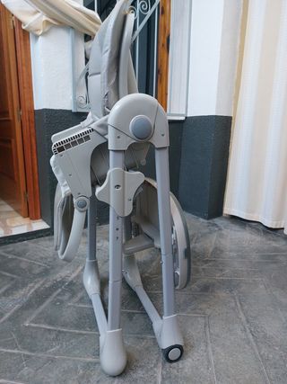 Silla trona grande con fácil lavado