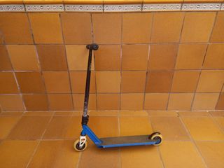 Patinete skate oxelo azul y negro