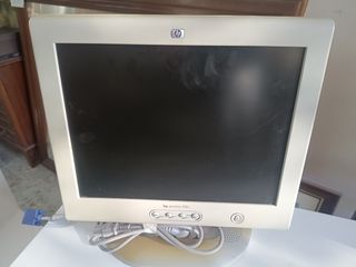 Monitor ordenador con altavoces