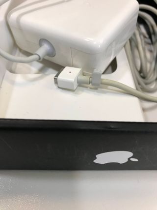 Cargador original MacBook 60W                     