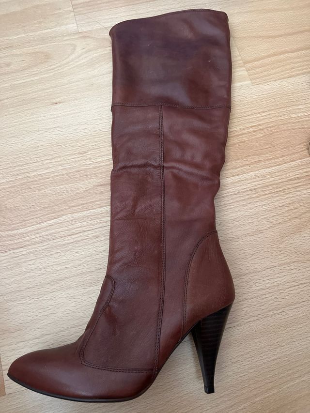 Bota alta marrón piel