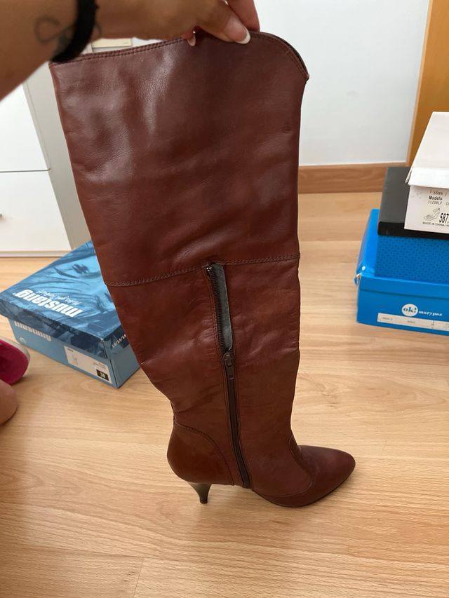 Bota alta marrón piel