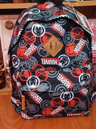 Mochila y estuche Marvel