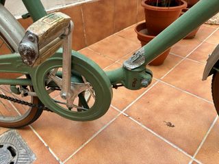 Bicicleta clásica verde