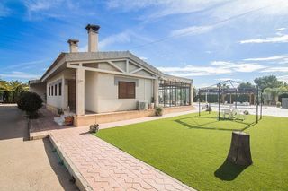Chalet en venta en La Algoda - Matola - El Pla en Elche
