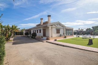 Chalet en venta en La Algoda - Matola - El Pla en Elche