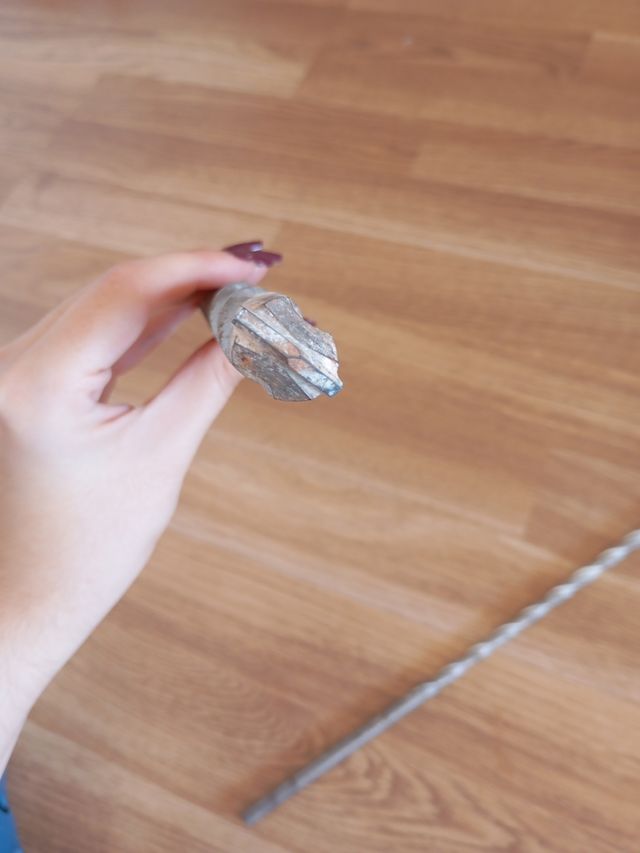 Brocas de impacto y metal