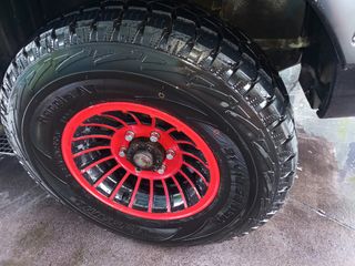 Neumáticos 31x10.5R15