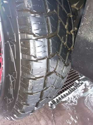 Neumáticos 31x10.5R15