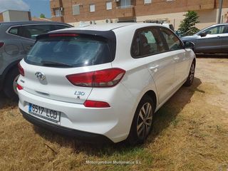Renting - HYUNDAI I30 1.6 