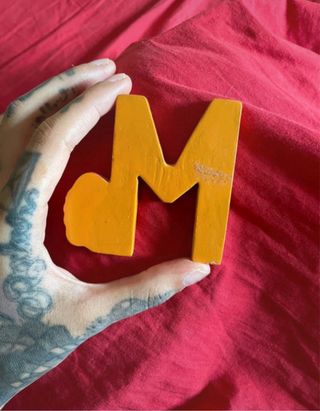 Lettera M Decorativa in Legno