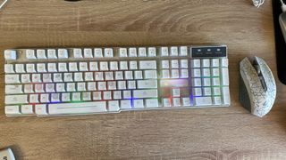 Teclado y ratón gaming RGB