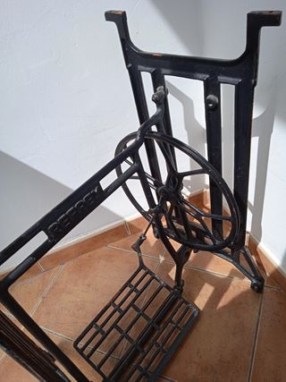 Mesa antigua Máquina Coser
