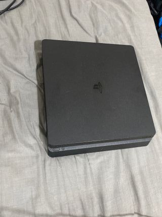 PS4 Slim 1TB + 3 juegos