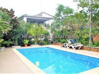 Chalet en venta en Urbanitzacions en Lloret de Mar