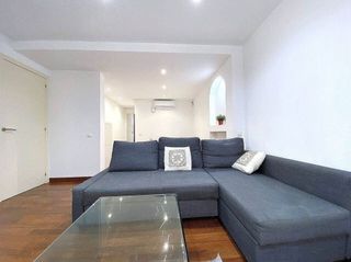 Casa adosada en venta en Sants-Badal en Barcelona