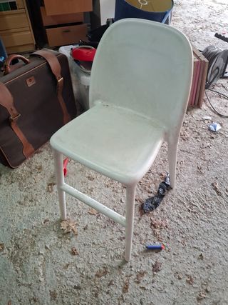 4 Sillas Ikea blancas de plástico