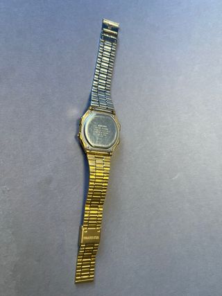 Reloj Casio dorado camuflaje