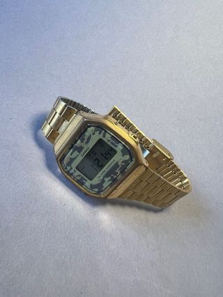 Reloj Casio dorado camuflaje