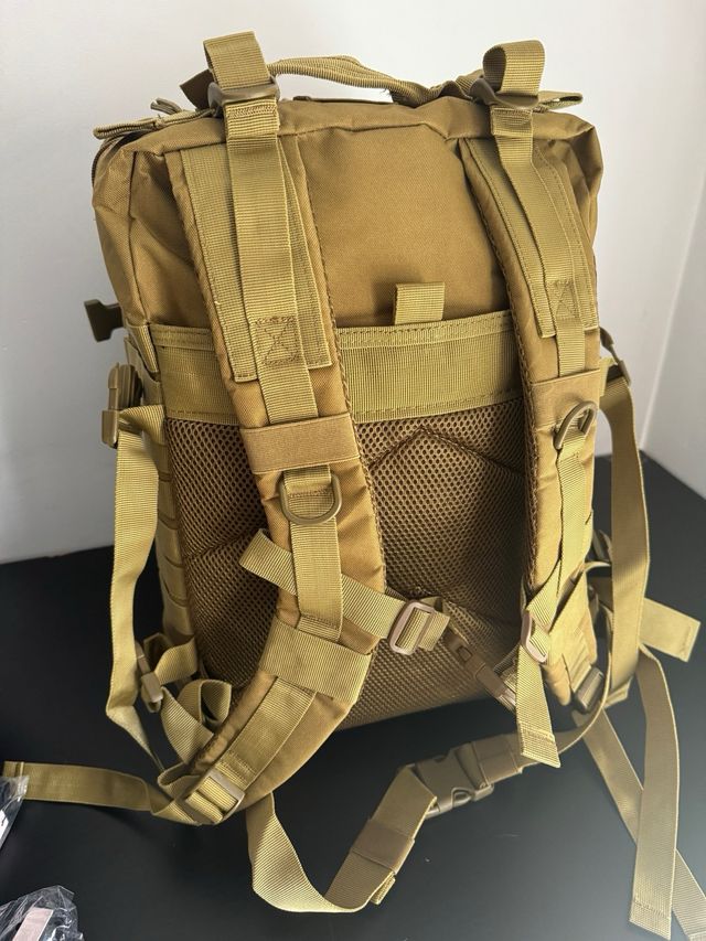 Mochila táctica beige