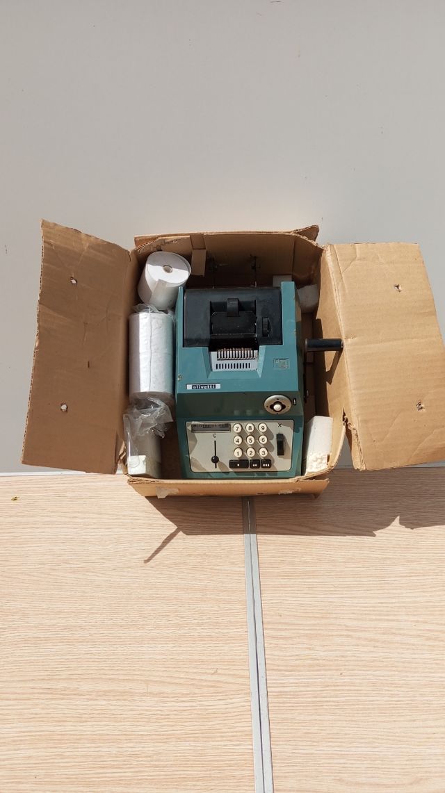 Olivetti vintage: Calculadora mecánica