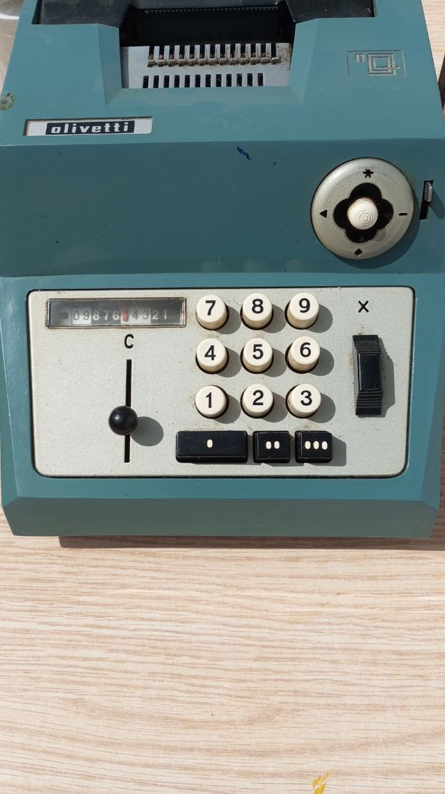Olivetti vintage: Calculadora mecánica