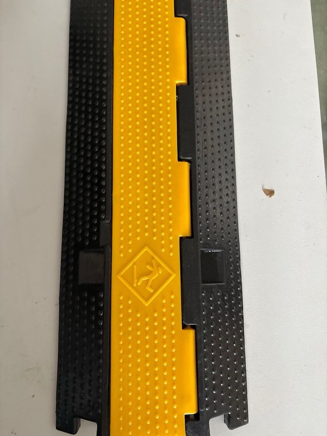 Protector Cables Exterior Amarillo - miniatura 7