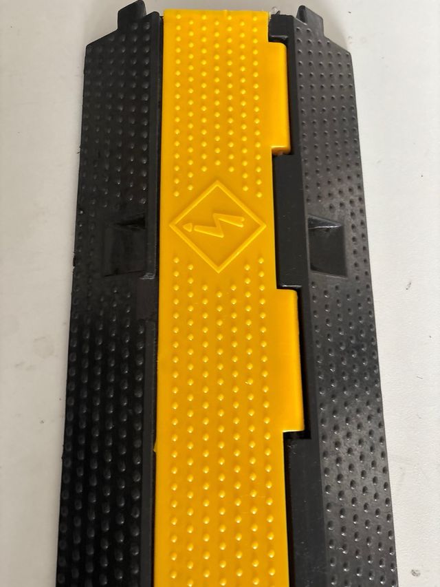 Protector Cables Exterior Amarillo - miniatura 8