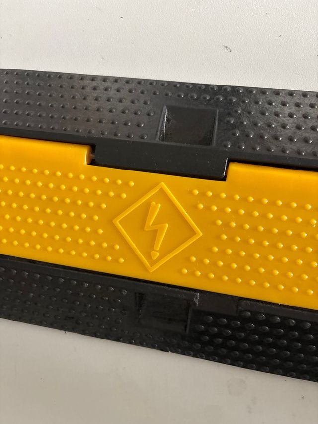 Protector Cables Exterior Amarillo - miniatura 6