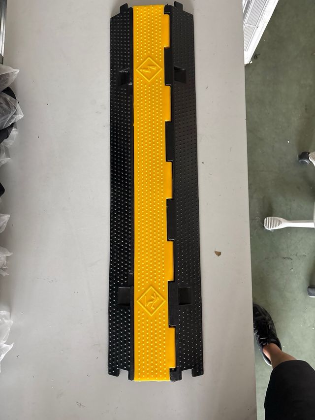 Protector Cables Exterior Amarillo - miniatura 4