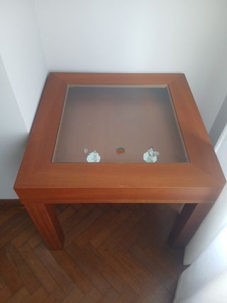 Mesa vitrina madera marrón