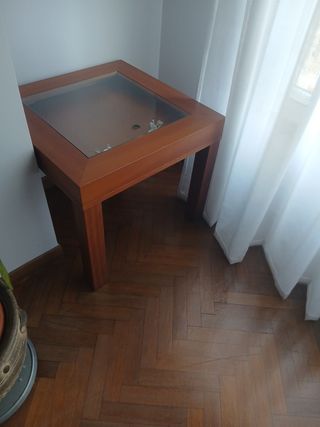 Mesa vitrina madera marrón