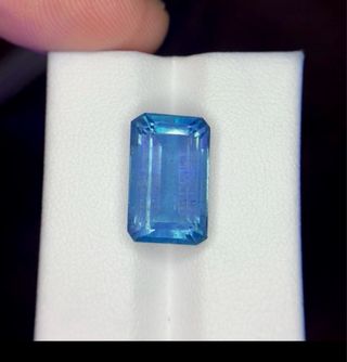 AGUAMARINA BLUE  10.44 cts AIG CERTIFICADO