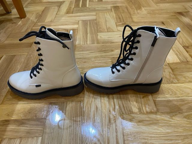 Botas Xti blancas - nuevas