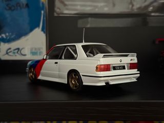 BMW M3 E30 WhiteBox 1/24