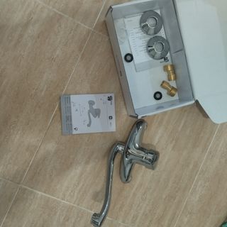 Grifo de Pared Cromado 15cm