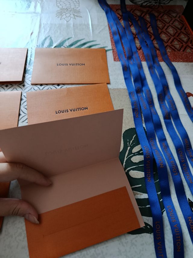 6 Cartoncini & Nastri Louis Vuitton