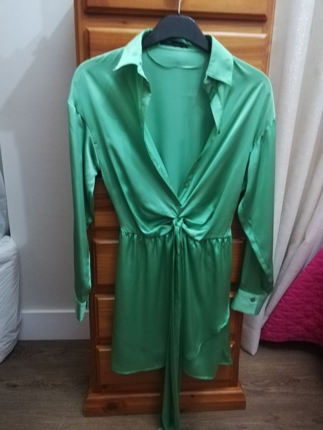 Vestido camisero satén verde