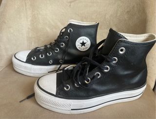 Converse negras plataforma cuero