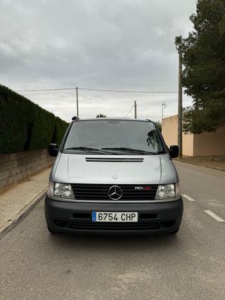 Mercedes vito camperizada. Muy buen estado.