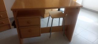 Mesa escritorio madera 20€ Cáceres