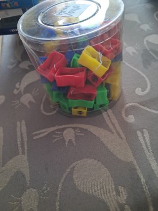 Sacapuntas de colores - 7 uds.