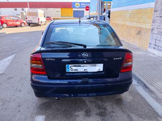 Opel Astra 2004